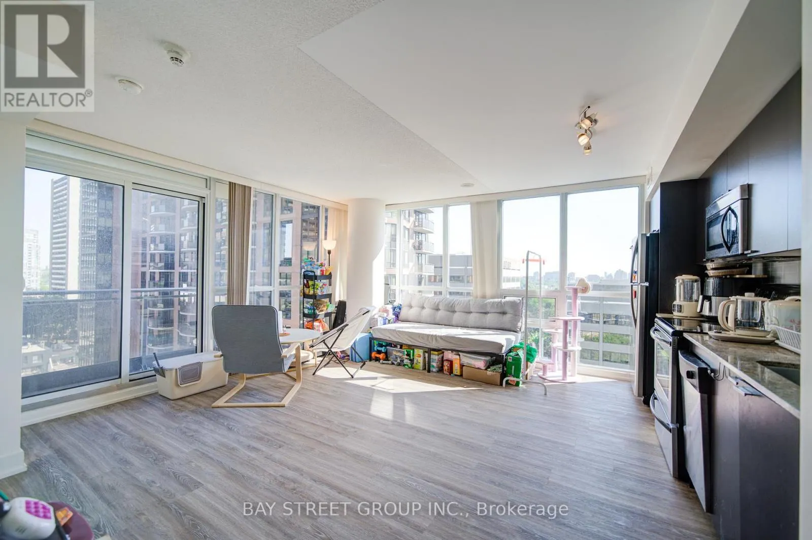 1104 - 23 SHEPPARD AVENUE E