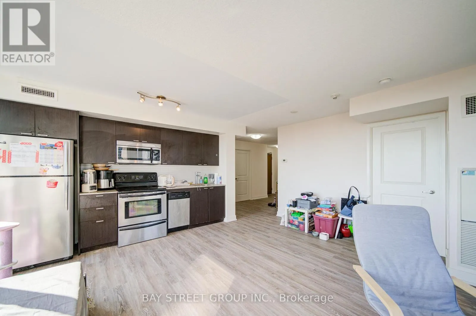 1104 - 23 SHEPPARD AVENUE E