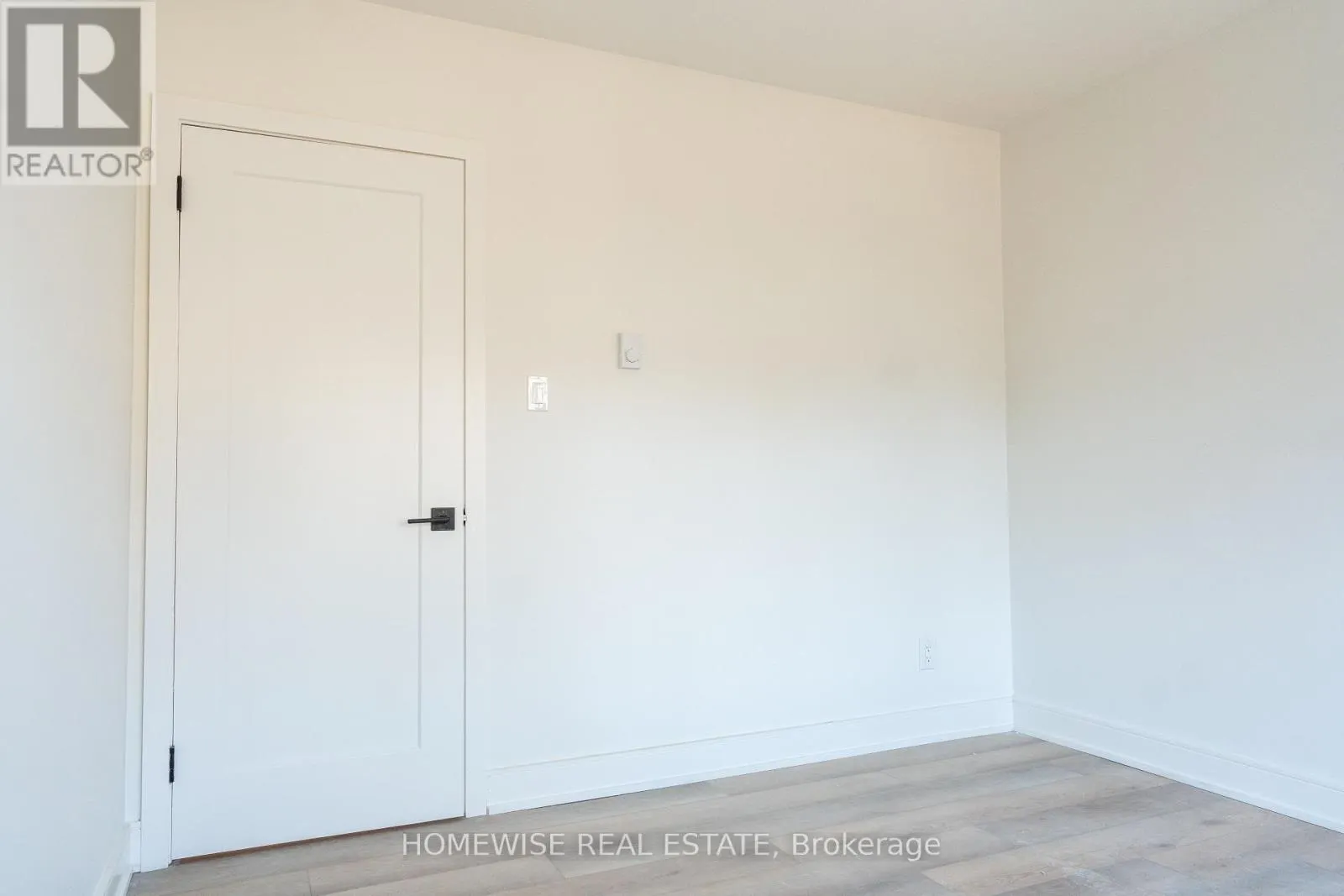 1 - 383 SPADINA ROAD