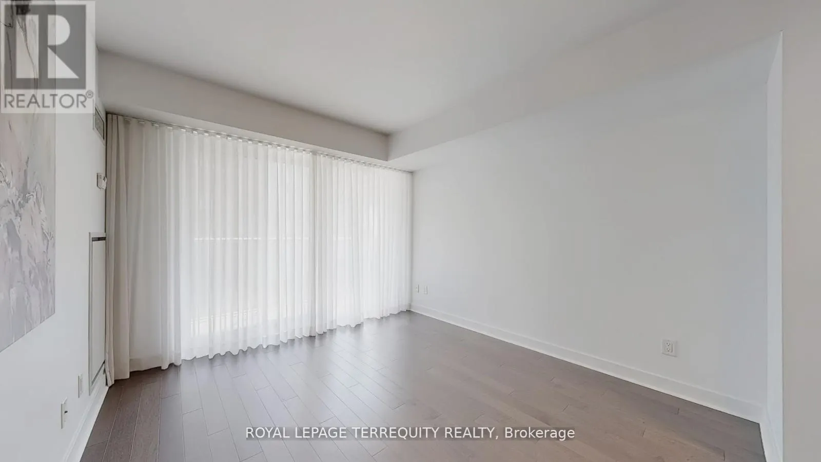 705 - 58 ORCHARD VIEW BOULEVARD