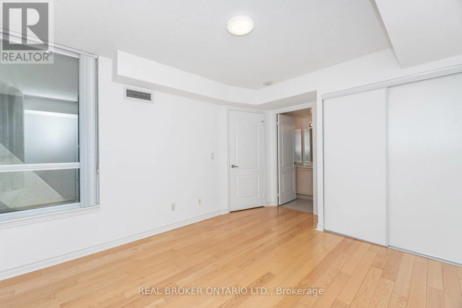 1109 - 17 BARBERRY PLACE