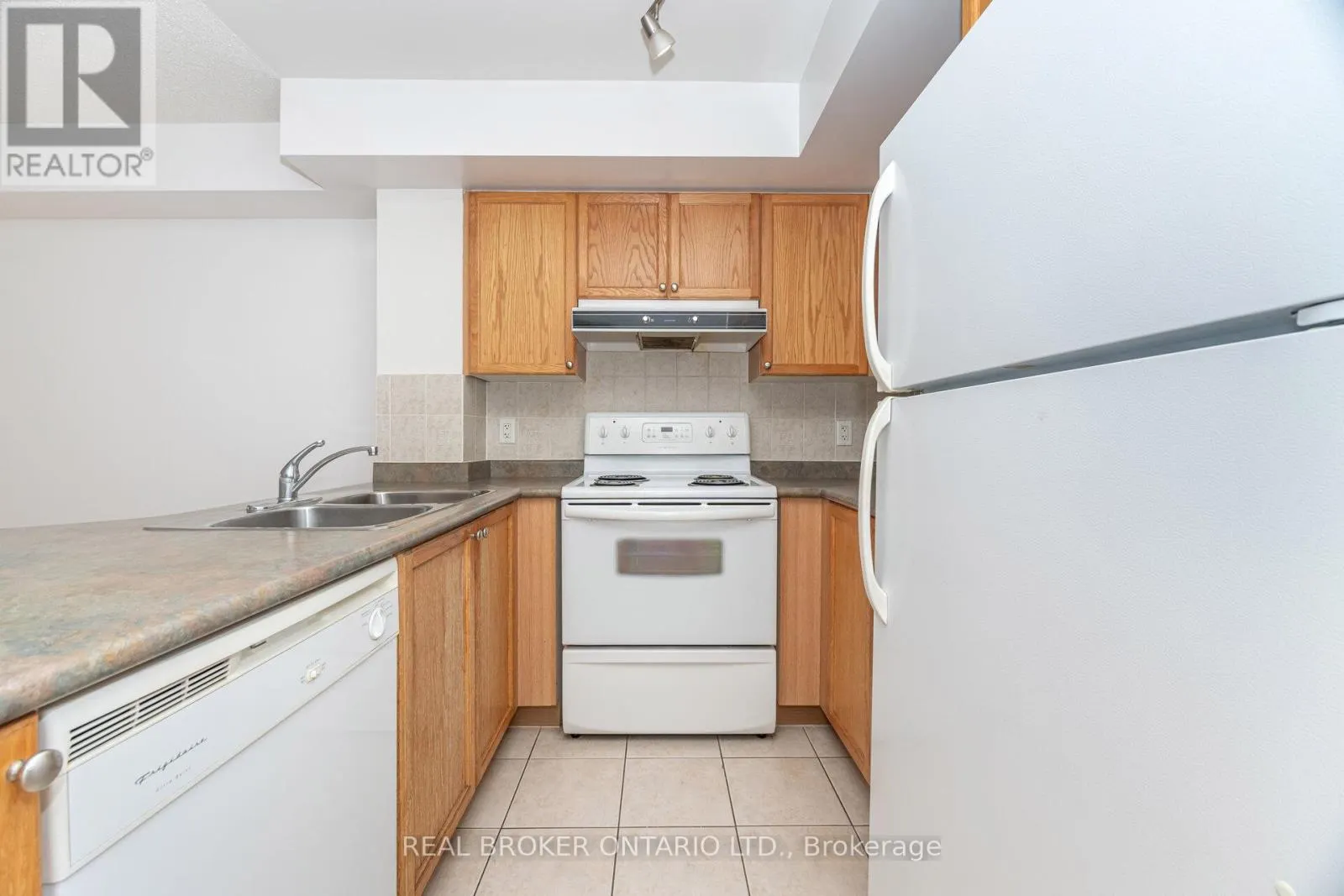 1109 - 17 BARBERRY PLACE