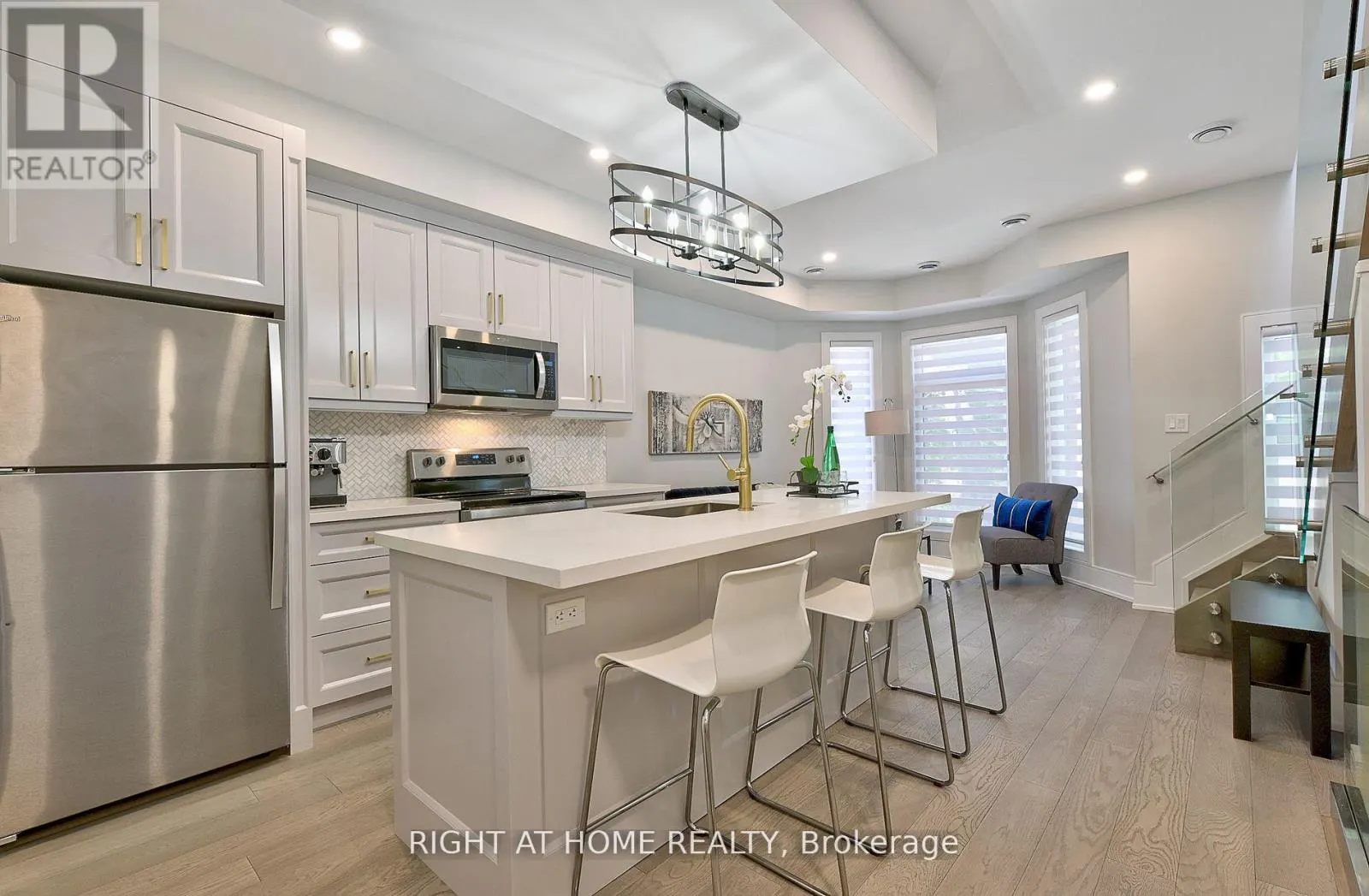 UNIT 1 - 131 BROCK AVENUE