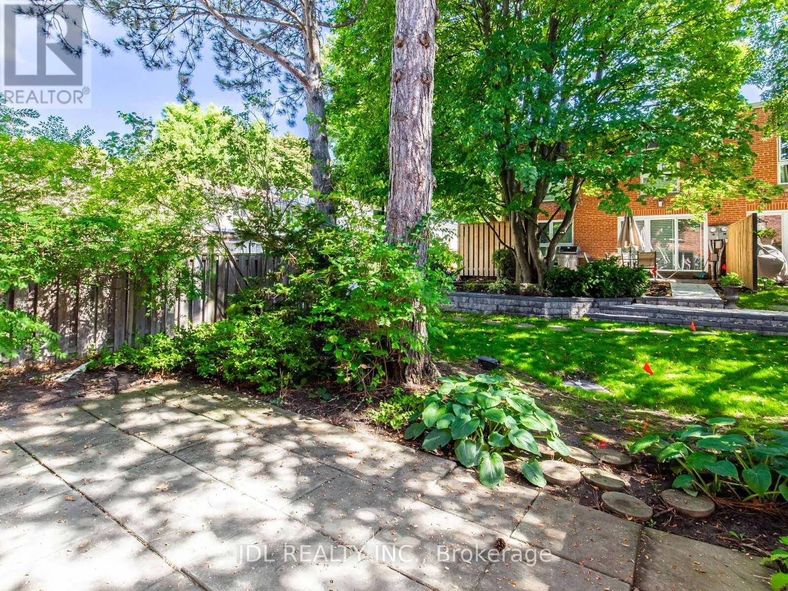 217 - 29 SCENIC MILL WAY