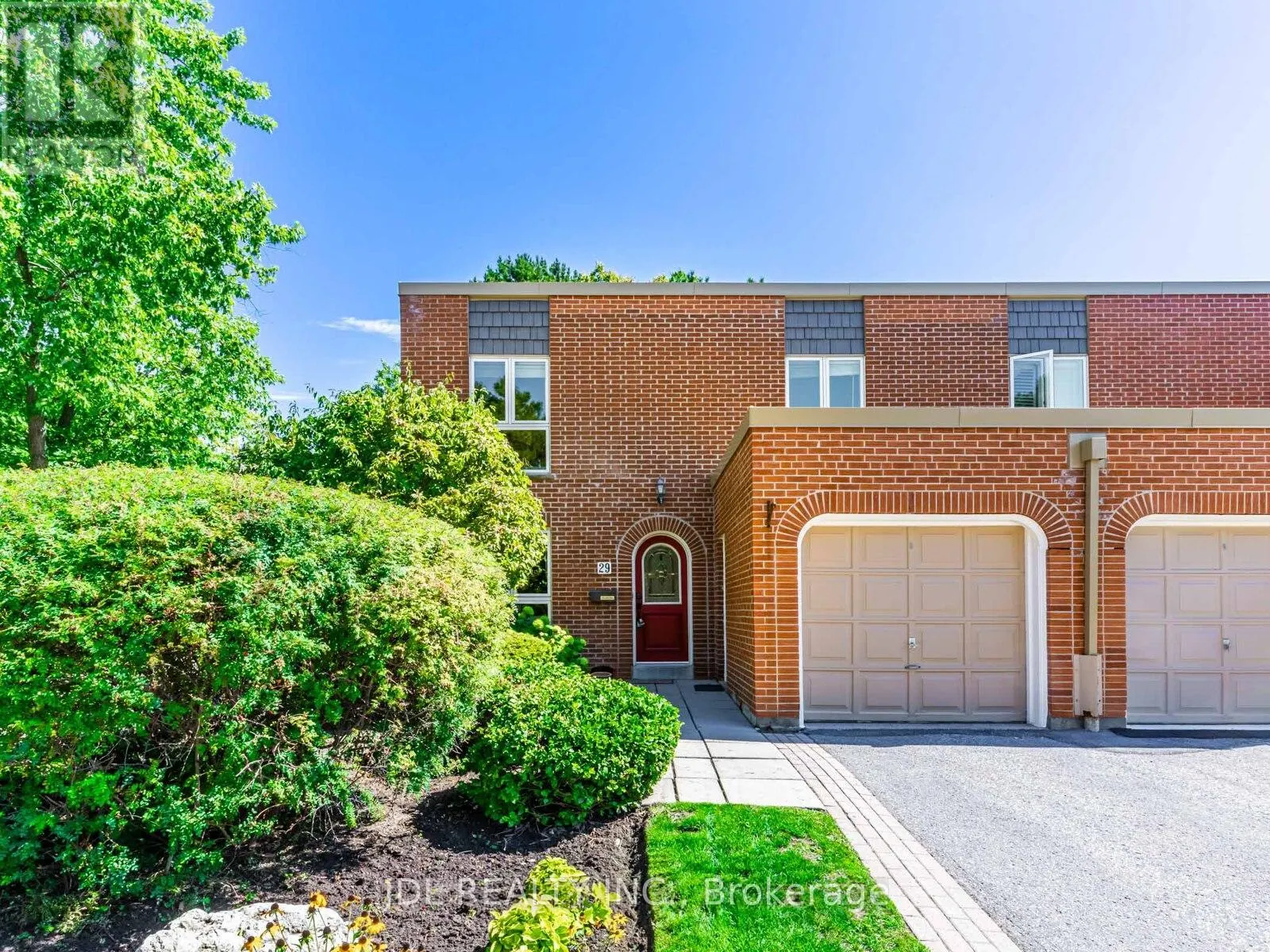 217 - 29 SCENIC MILL WAY
