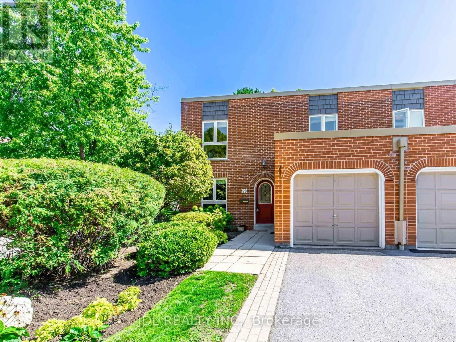 217 - 29 SCENIC MILL WAY