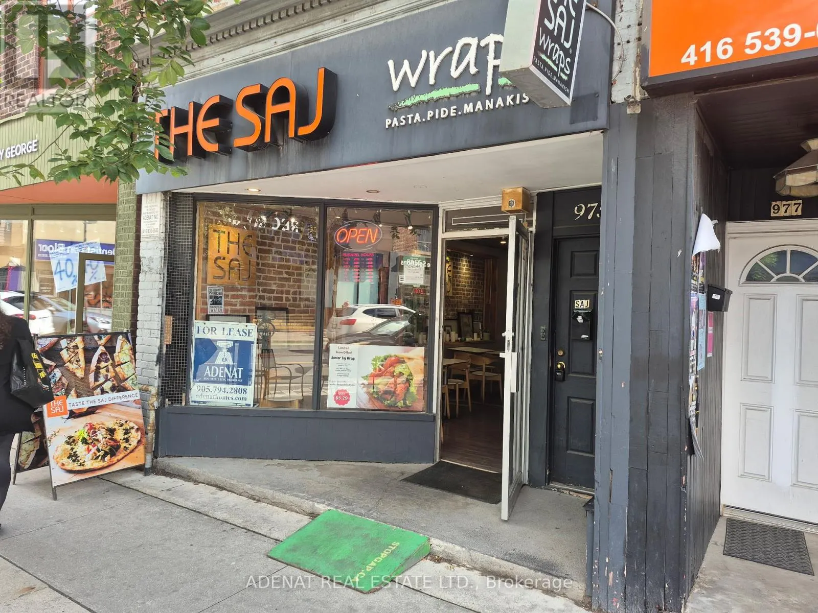 975 BLOOR STREET W