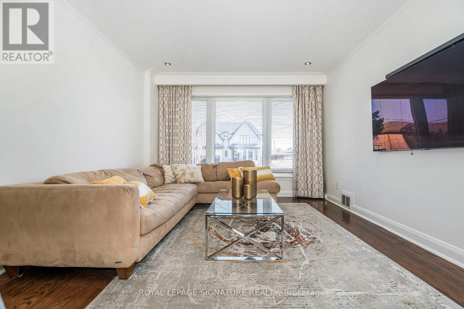 136 REGINA AVENUE