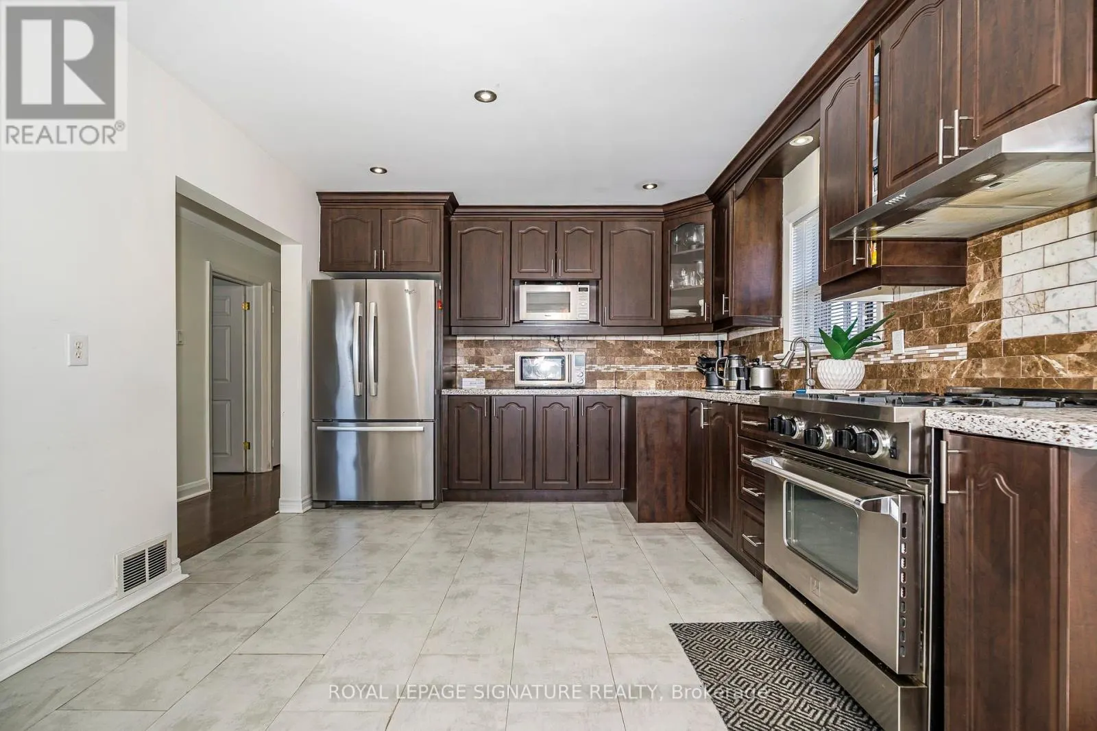 136 REGINA AVENUE