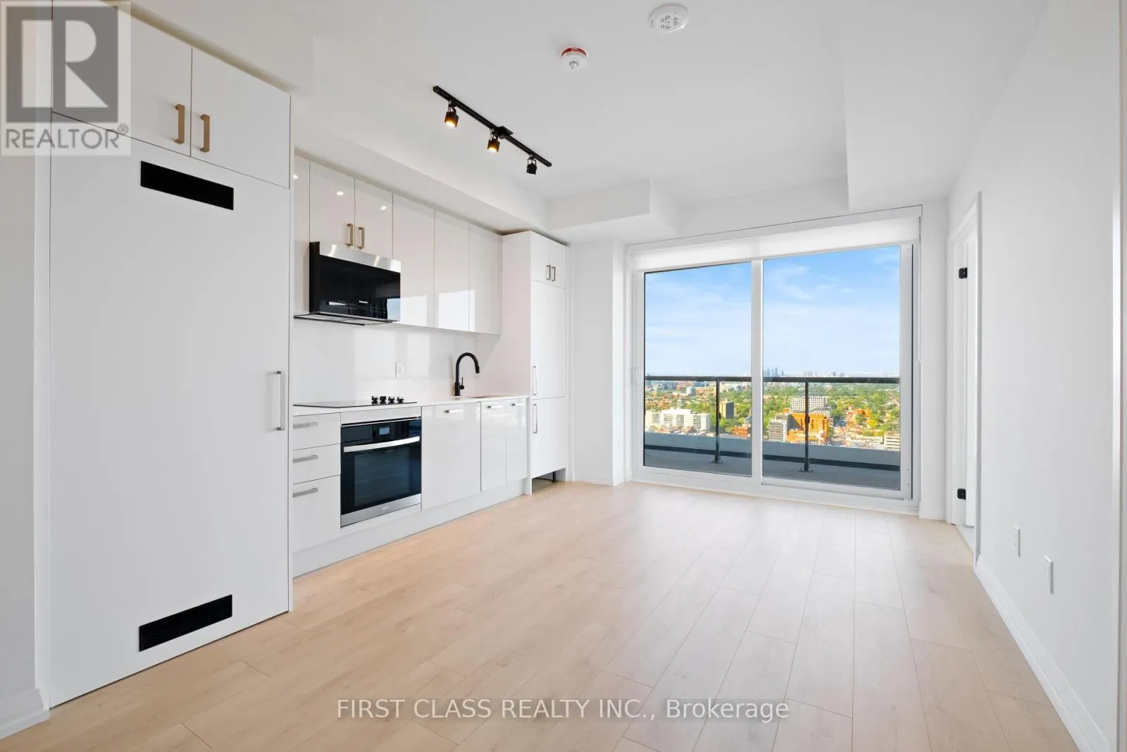 2911 - 280 DUNDAS STREET