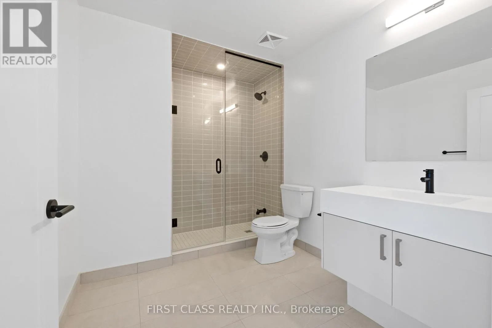 2911 - 280 DUNDAS STREET