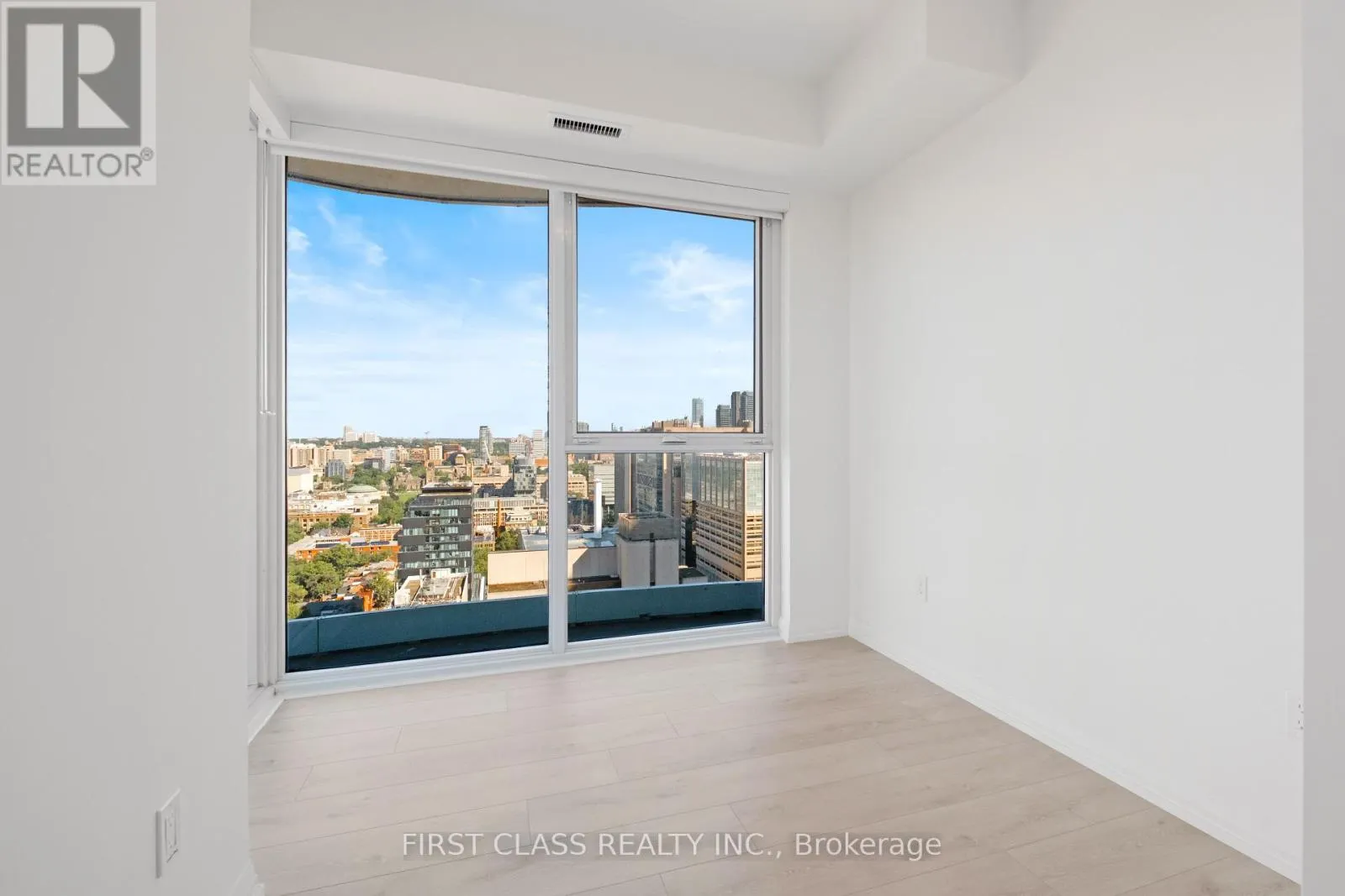 2911 - 280 DUNDAS STREET