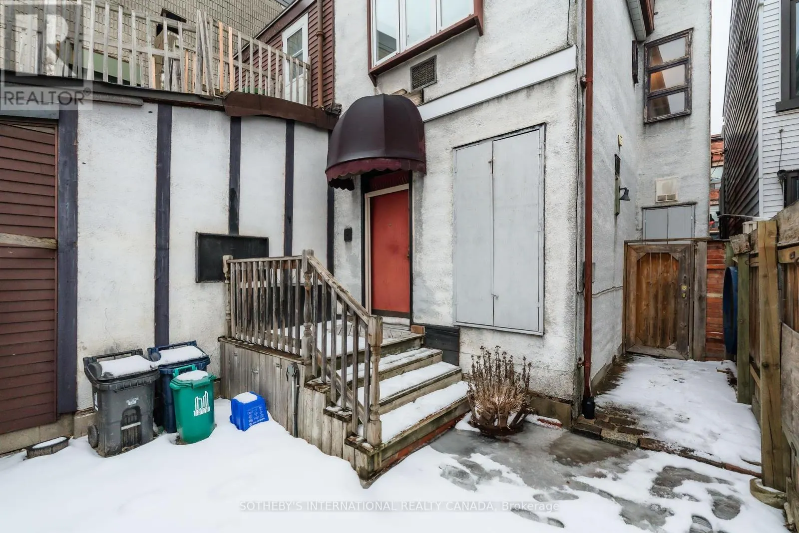 237 CARLTON STREET