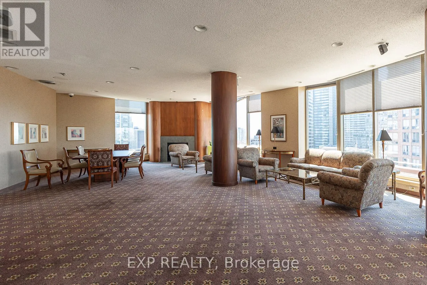 1903 - 1055 BAY STREET