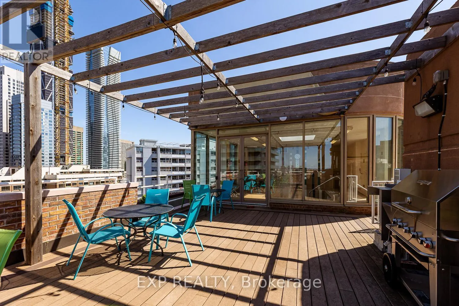 1903 - 1055 BAY STREET