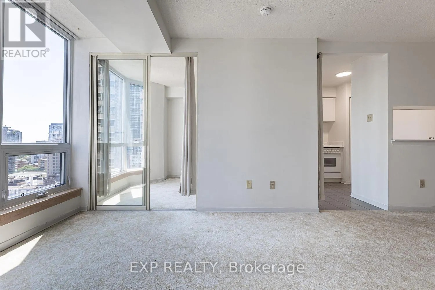 1903 - 1055 BAY STREET