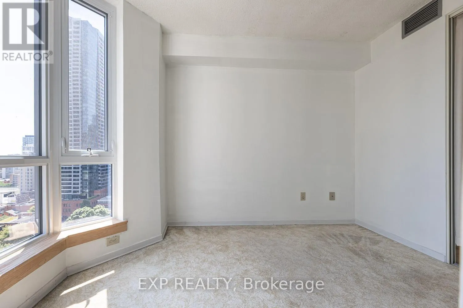 1903 - 1055 BAY STREET