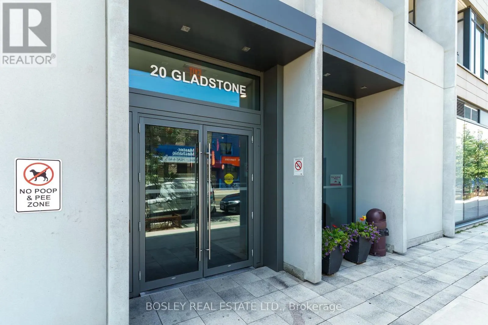 513 - 20 GLADSTONE AVENUE