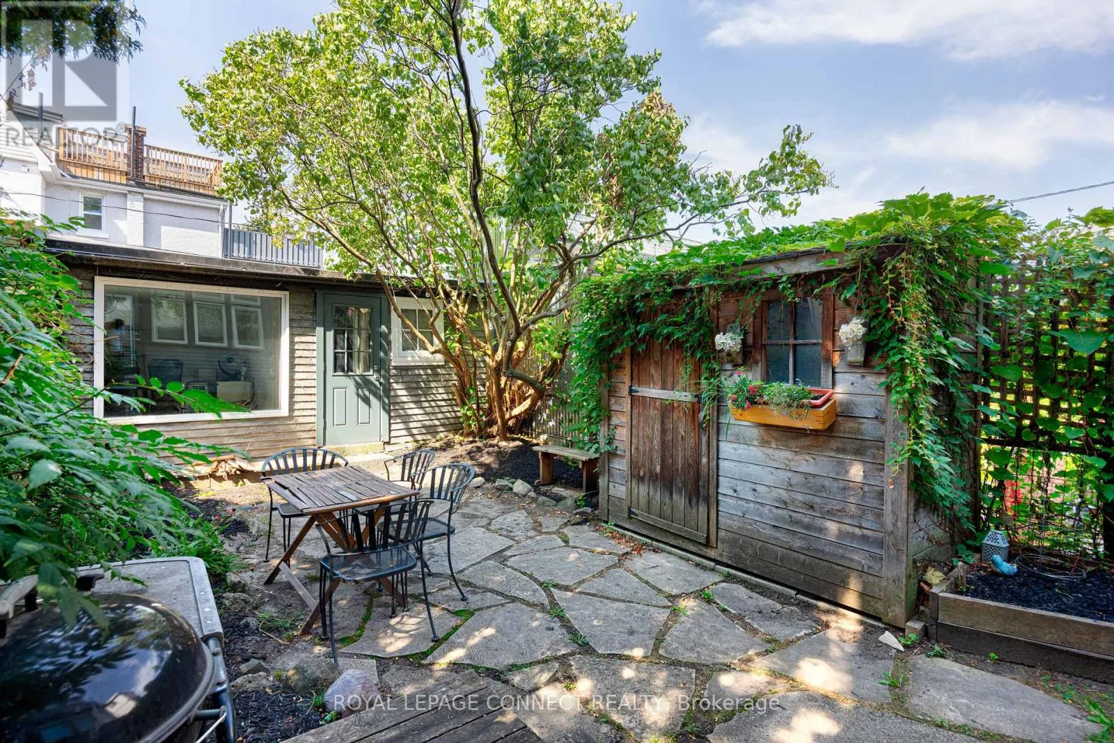 UPPER - 300 GLADSTONE AVENUE