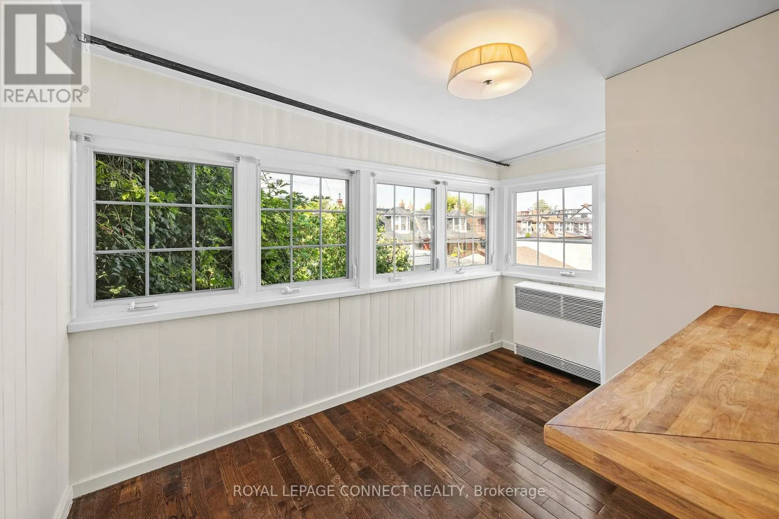 UPPER - 300 GLADSTONE AVENUE