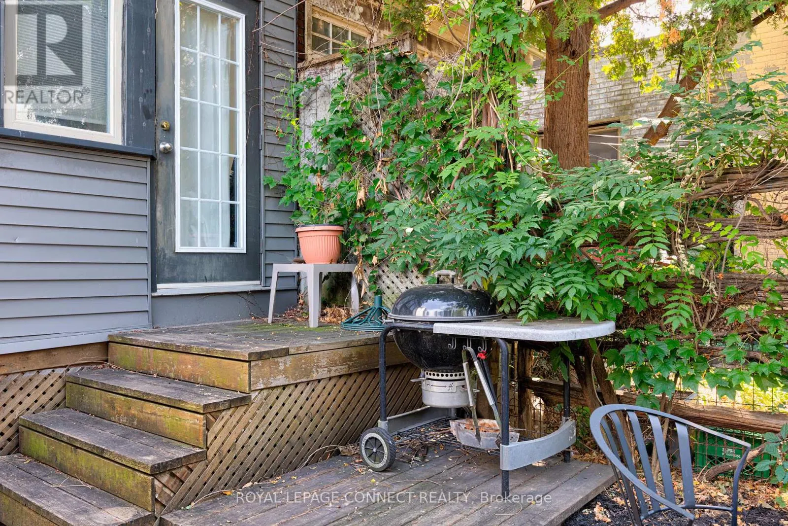 UPPER - 300 GLADSTONE AVENUE