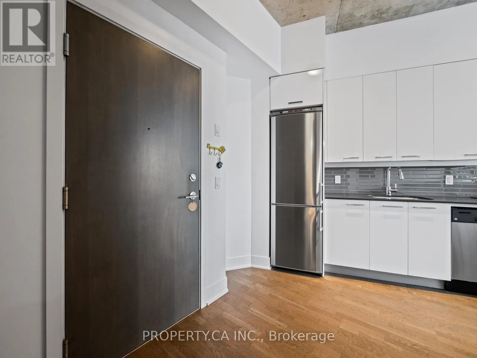 804 - 90 TRINITY STREET