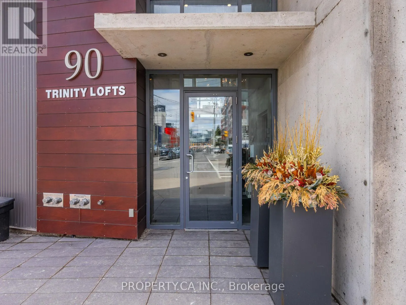 804 - 90 TRINITY STREET