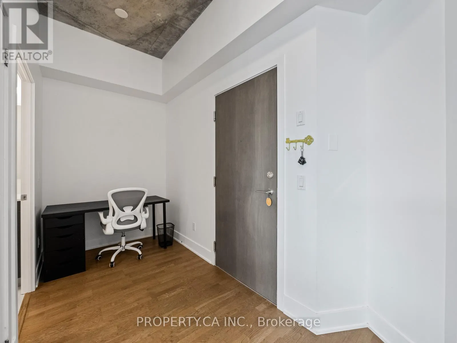 804 - 90 TRINITY STREET