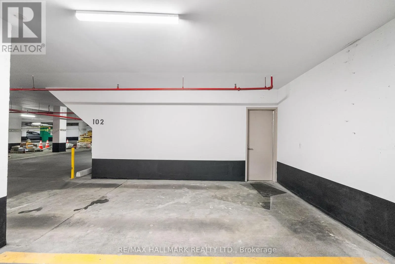 TH11 - 23 SHEPPARD AVENUE E