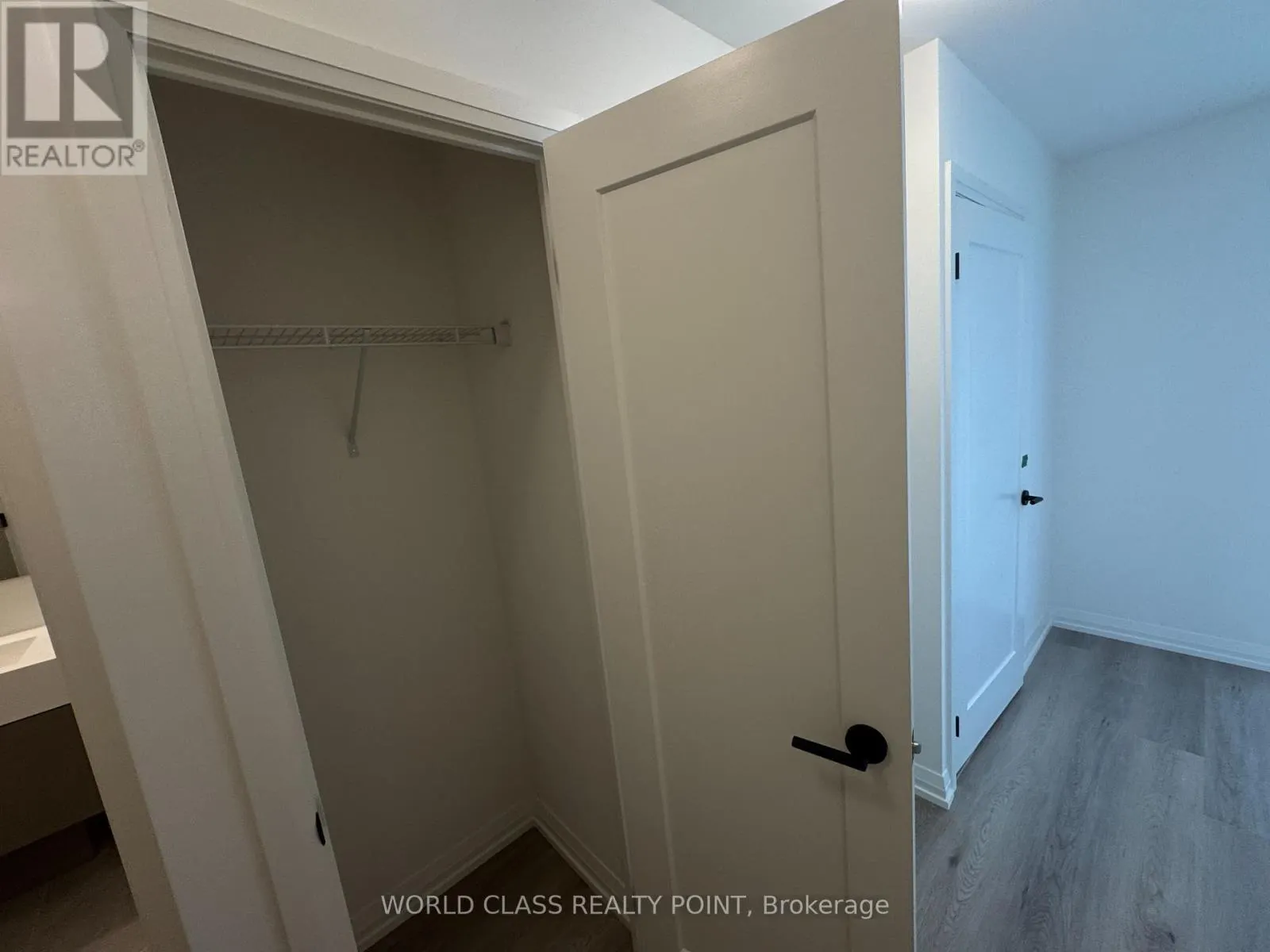 2013 - 280 DUNDAS STREET W