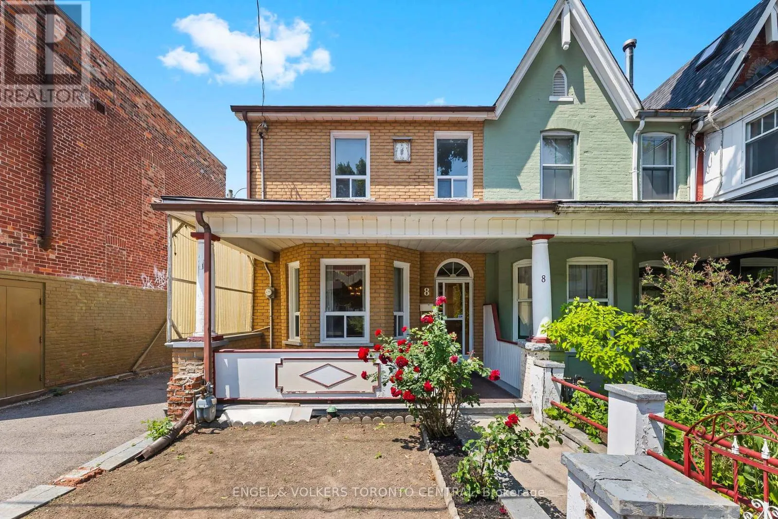 8 BROOKFIELD STREET