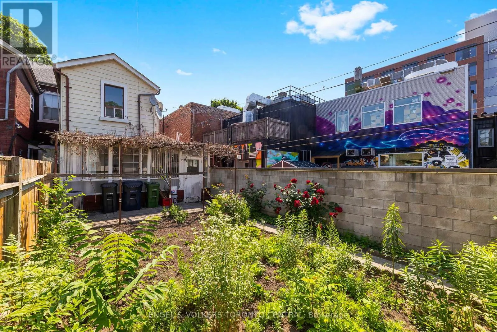 8 BROOKFIELD STREET