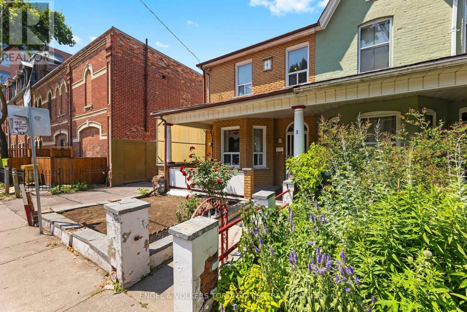 8 BROOKFIELD STREET