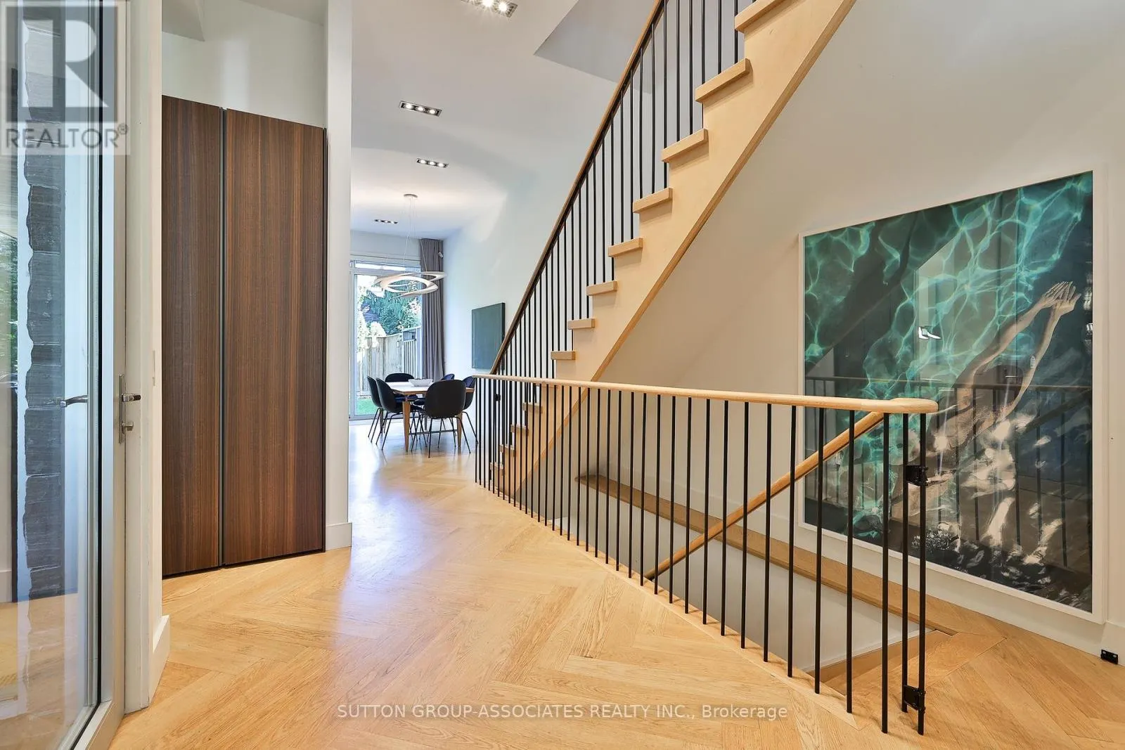 22 MITCHELL AVENUE