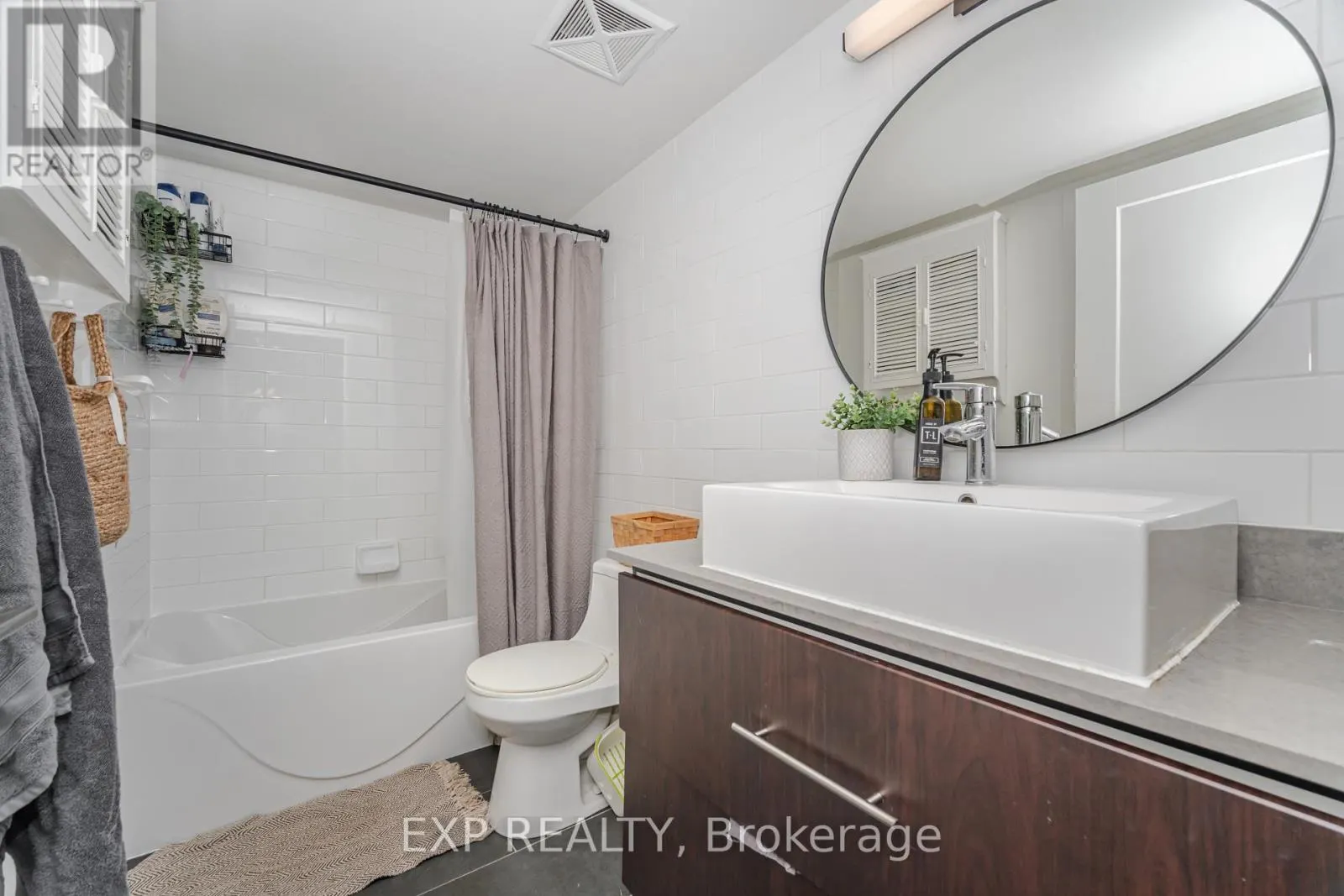 1005 - 1171 QUEEN STREET W