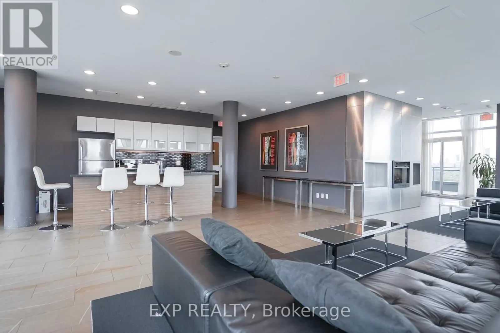 1005 - 1171 QUEEN STREET W