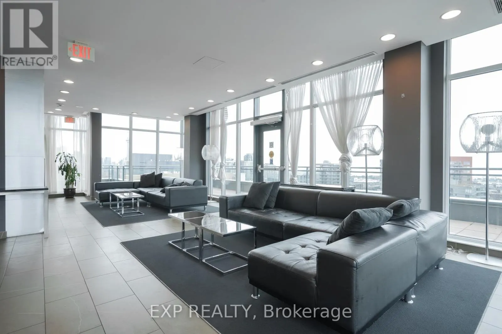 1005 - 1171 QUEEN STREET W