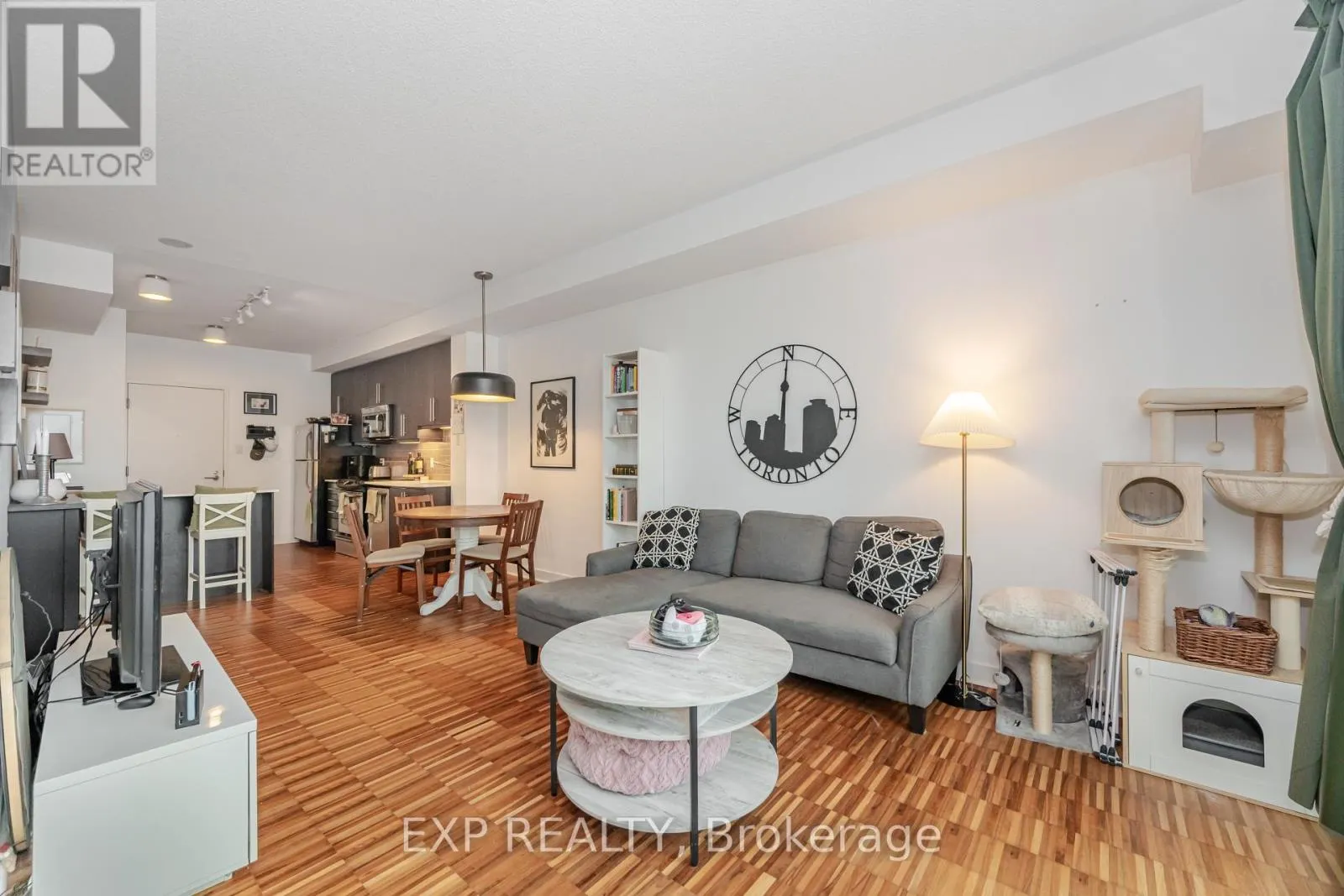 1005 - 1171 QUEEN STREET W