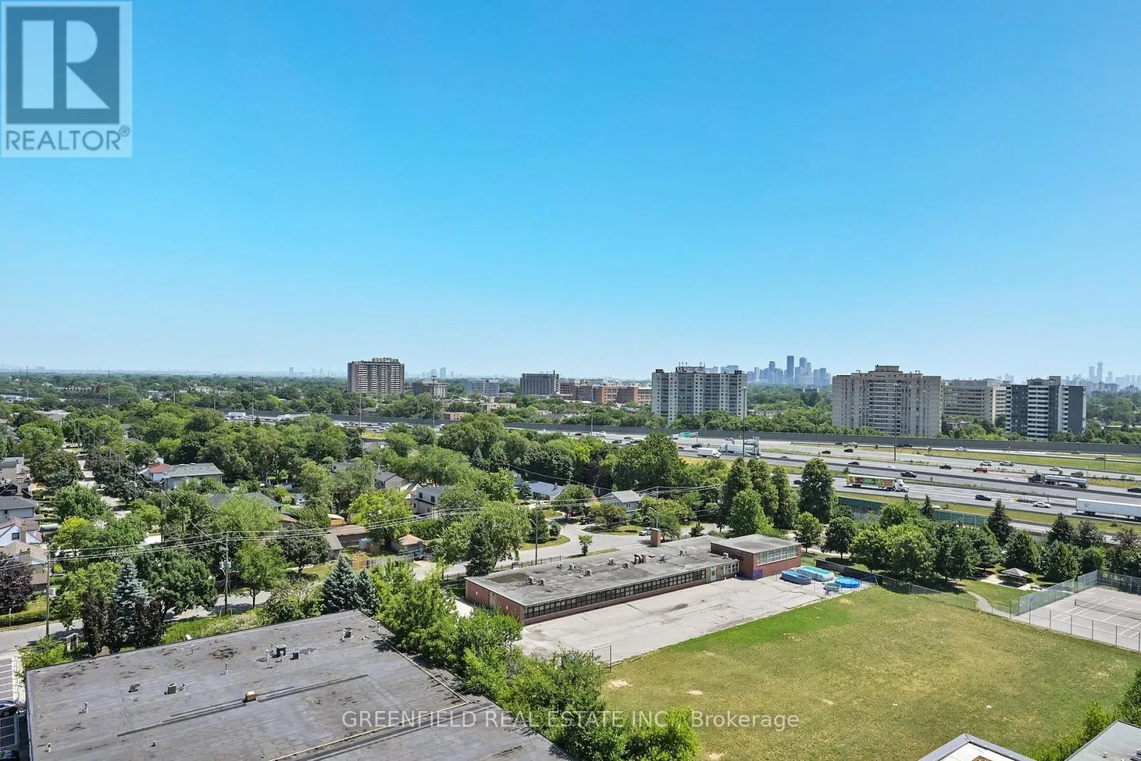 1310 - 31 TIPPETT ROAD