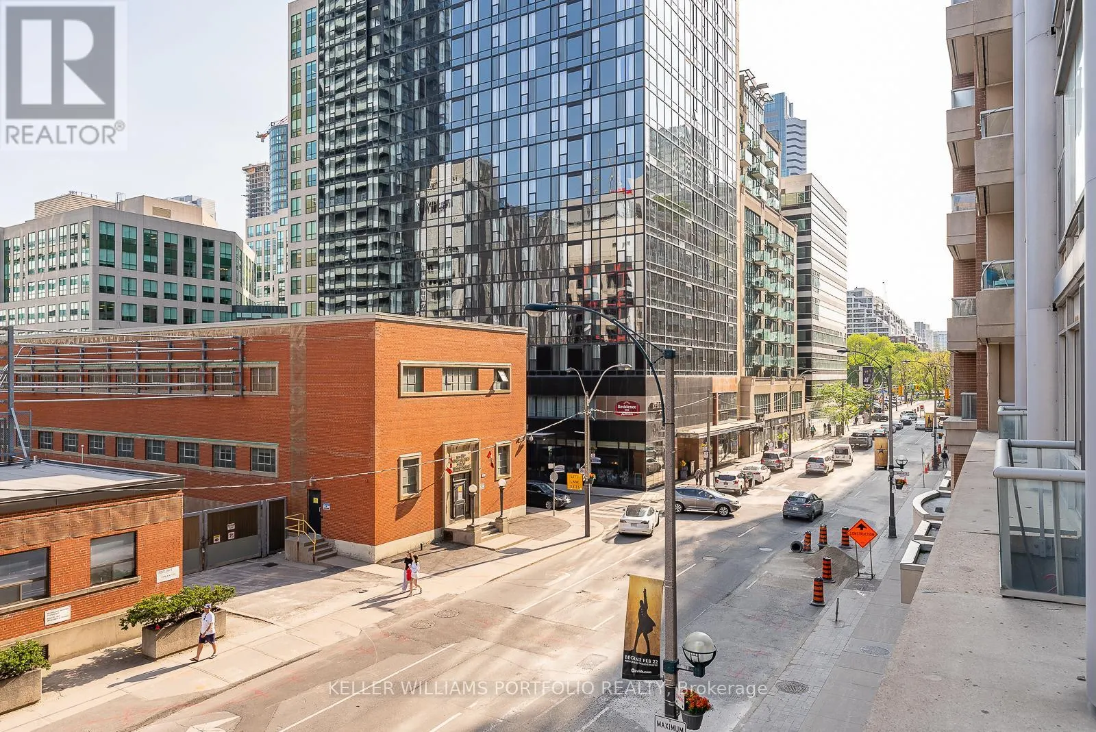 332 - 250 WELLINGTON STREET W
