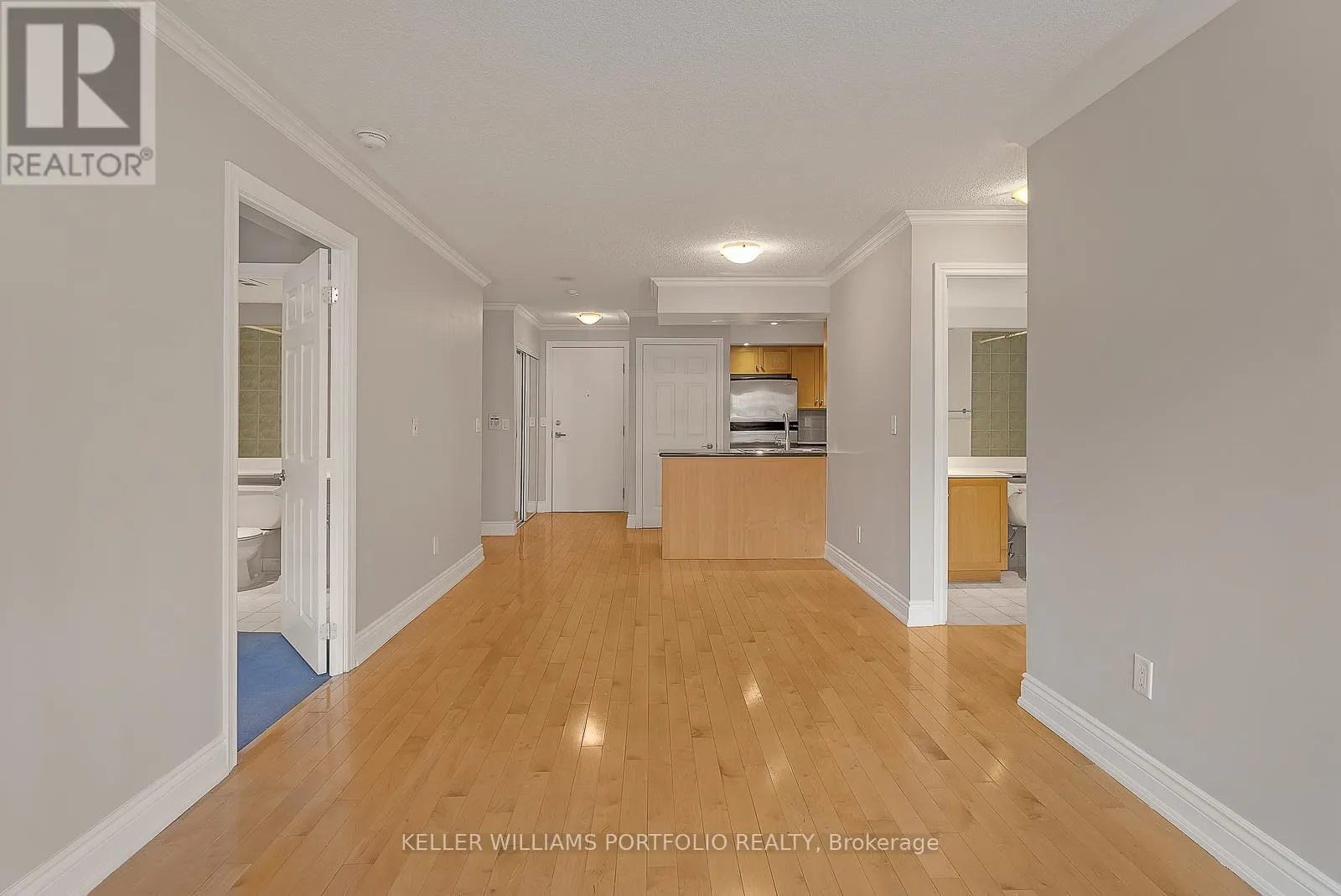 332 - 250 WELLINGTON STREET W