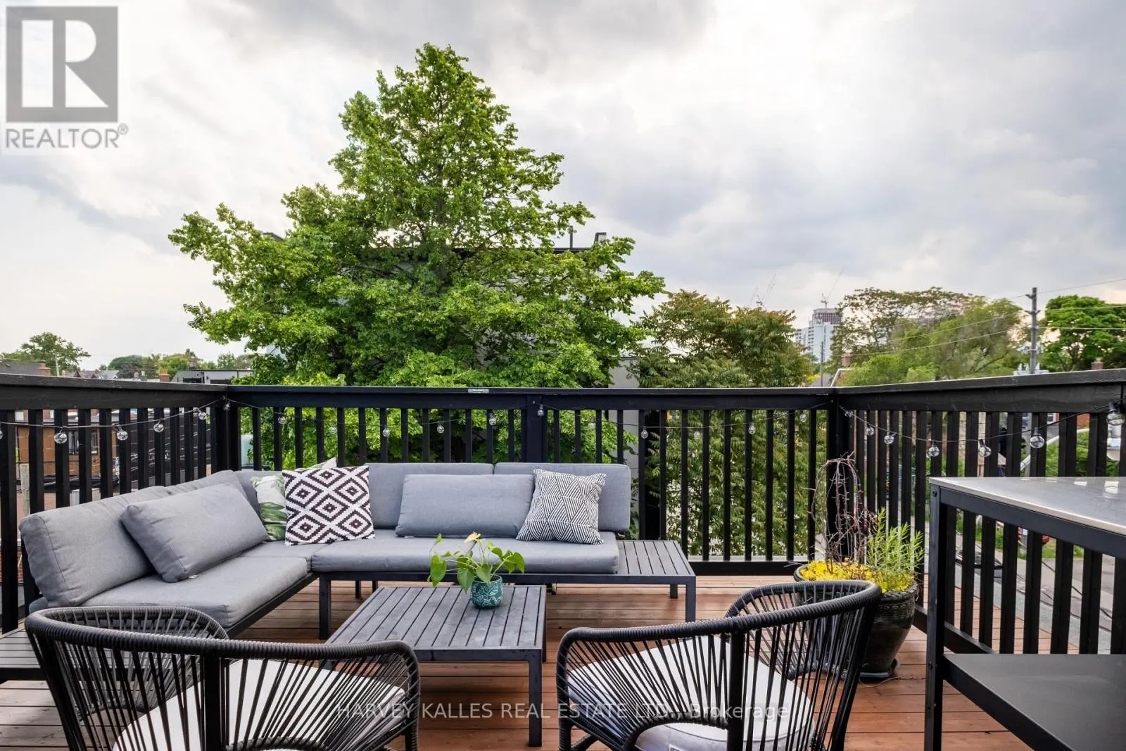 410 ROXTON ROAD