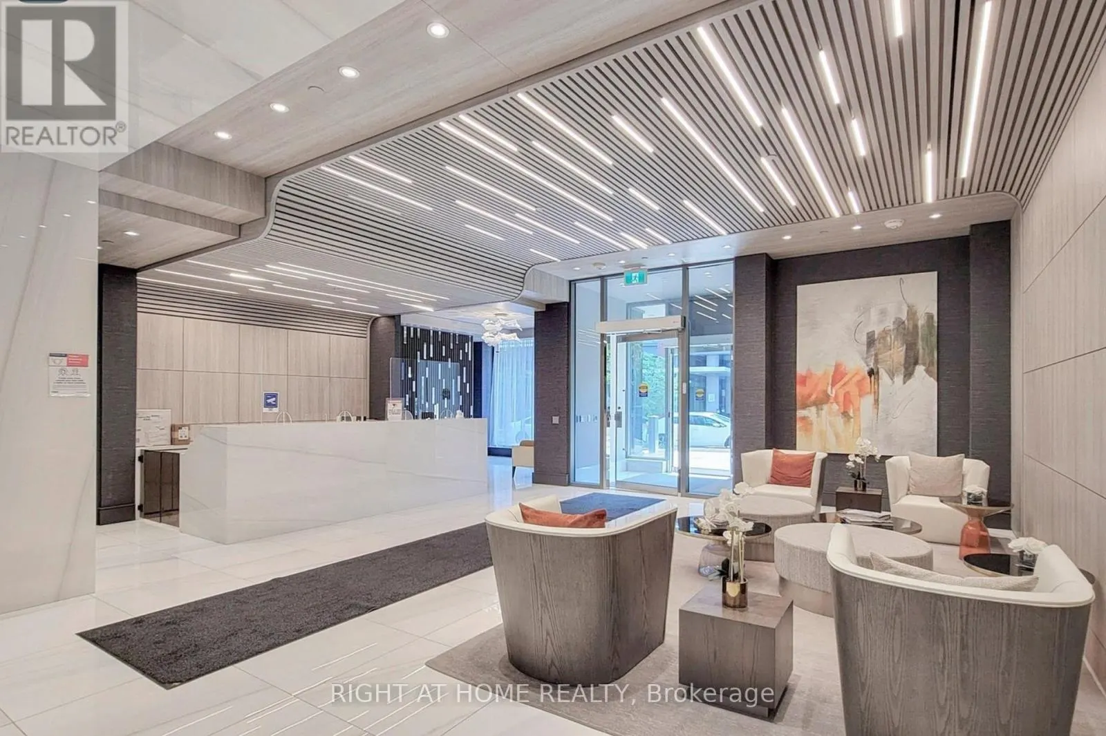 2901 - 75 CANTERBURY PLACE