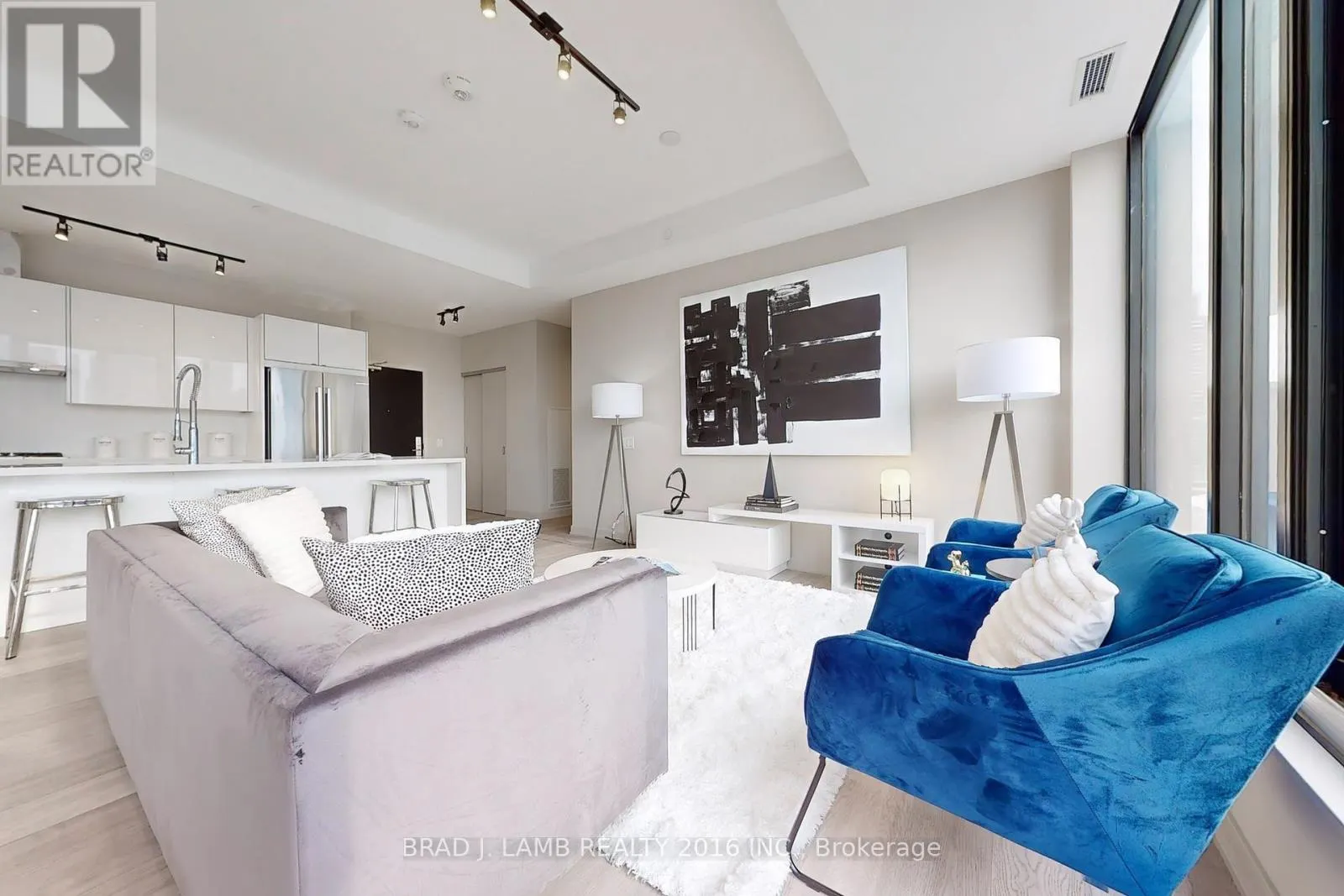 1702 - 458 RICHMOND STREET W