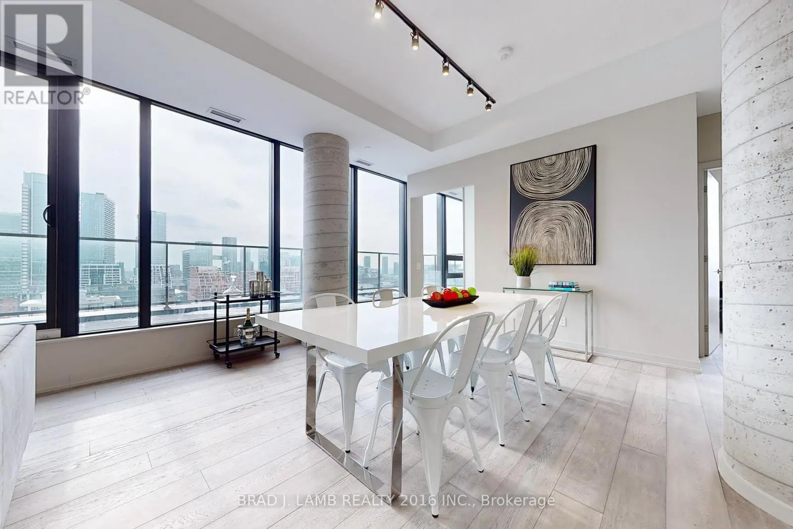 1702 - 458 RICHMOND STREET W