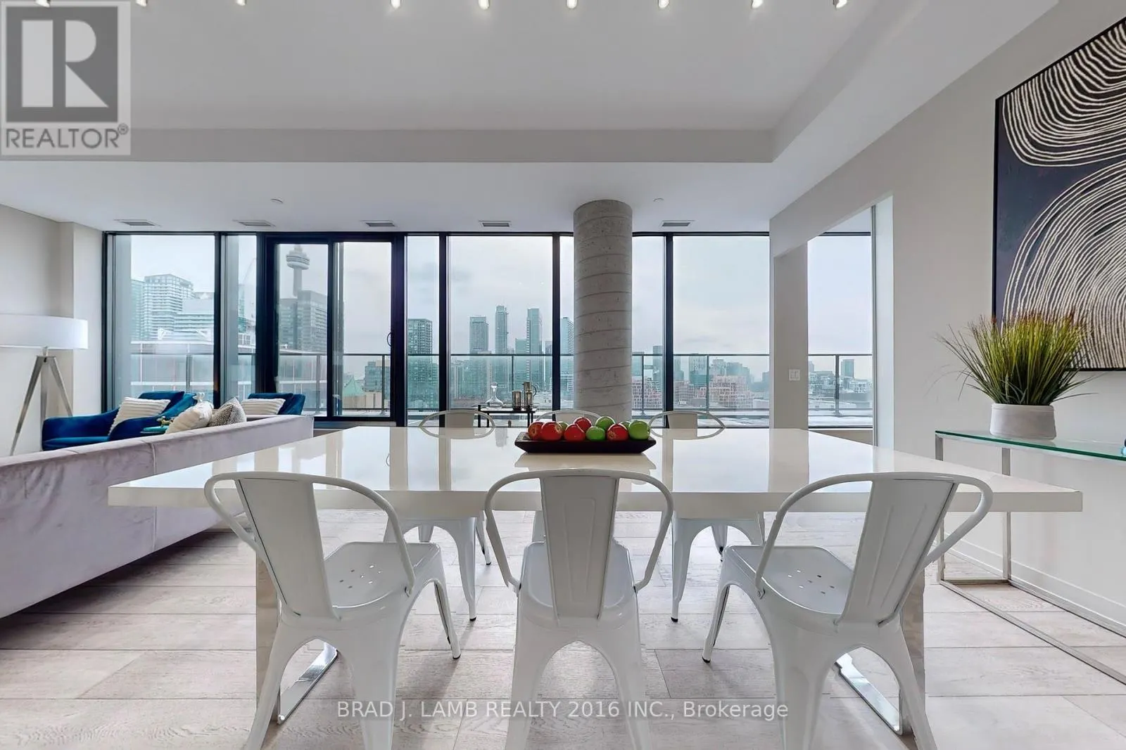 1702 - 458 RICHMOND STREET W