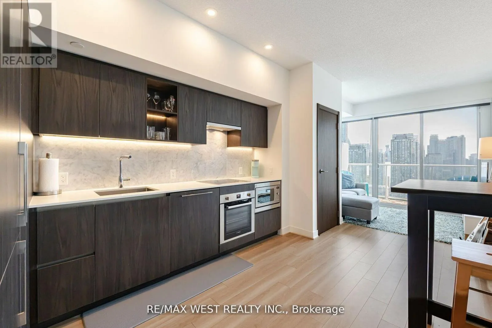 3912 - 17 BATHURST STREET