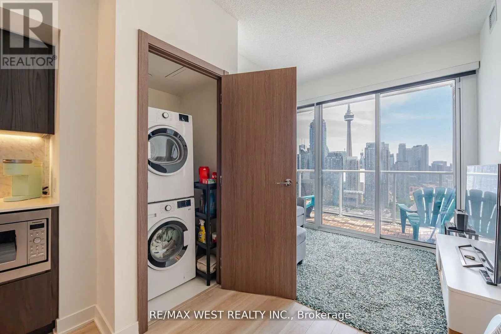 3912 - 17 BATHURST STREET