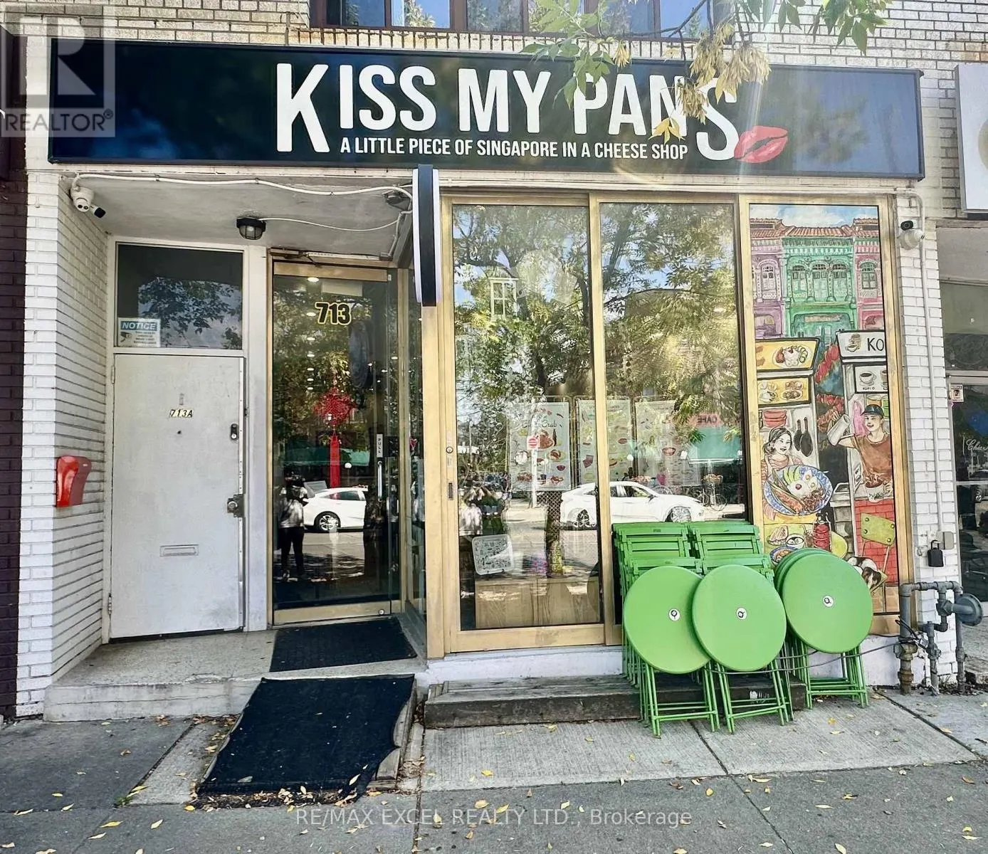 713 COLLEGE ST STREET