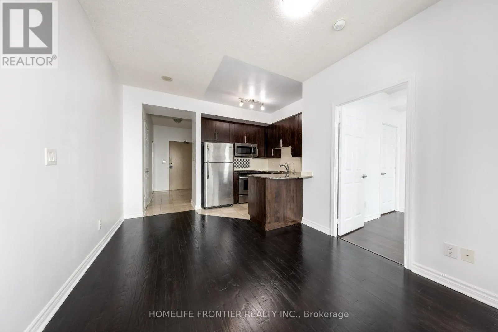 1712 - 18 HOLMES AVENUE